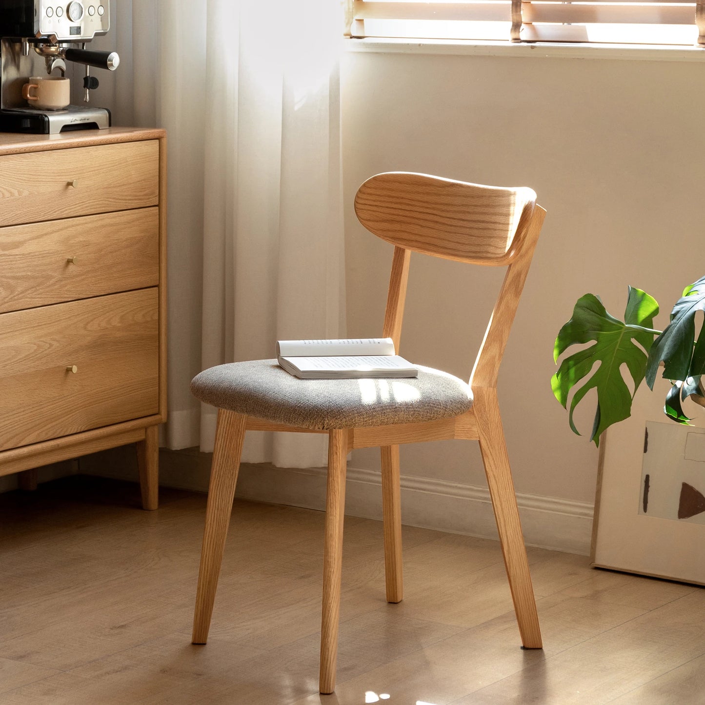 Set of 4 Nordic Style Dining Chairs, Solid Wood, Modern, Oak